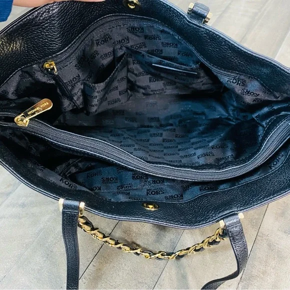 Michael Kors Harper East West Soft Navy  Pebbled Leather Chain Tote Shoulder Bag - Picture 8 of 10